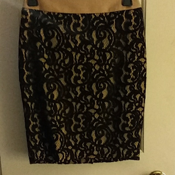 LOFT Dresses & Skirts - Beautiful black lace skirt